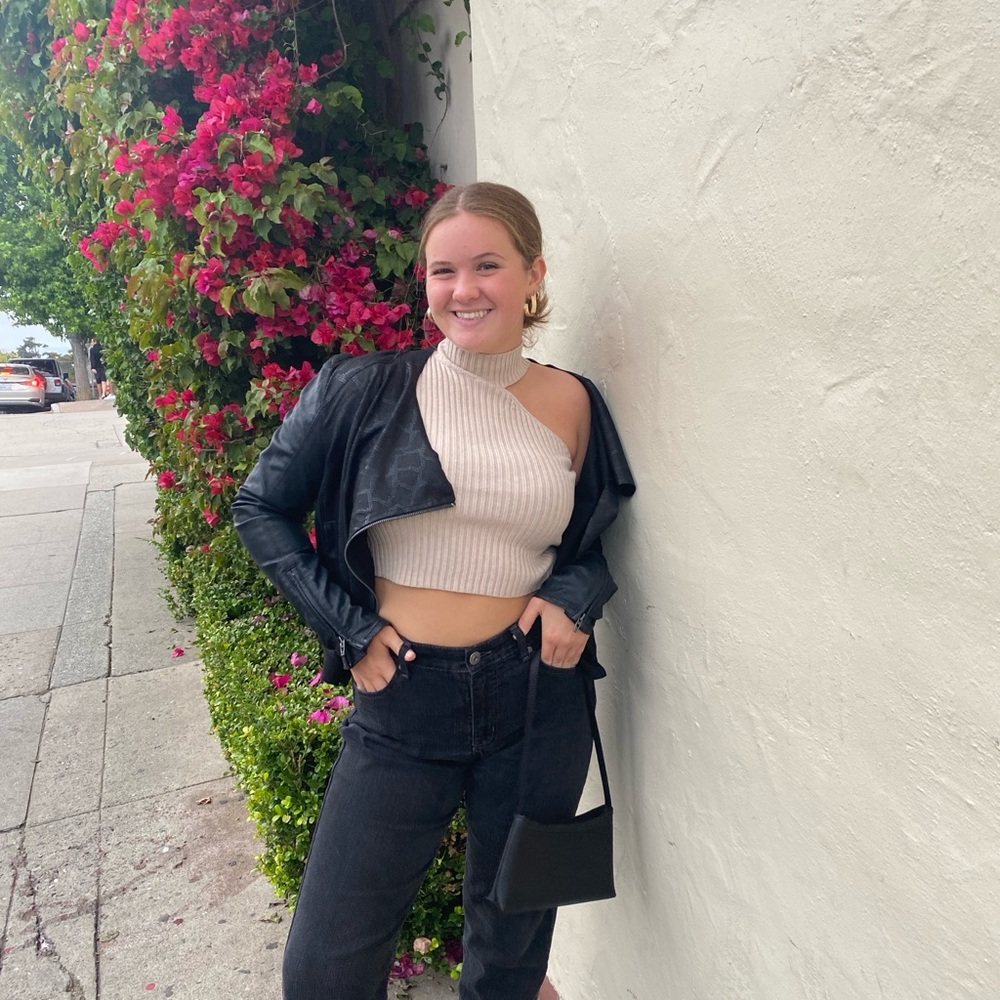 One-Shoulder Ribbed Sweater - Picture 6 of 6
